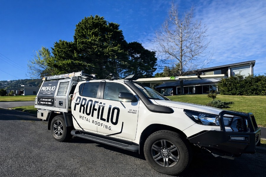 PMR installing Colorbond roofing on a house extension in Wollongong