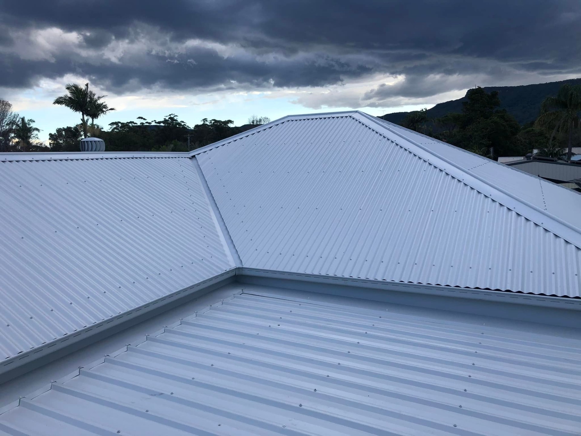 Metal roof replacement in the Shellharbour area by PMR Profilio Metal Roofing